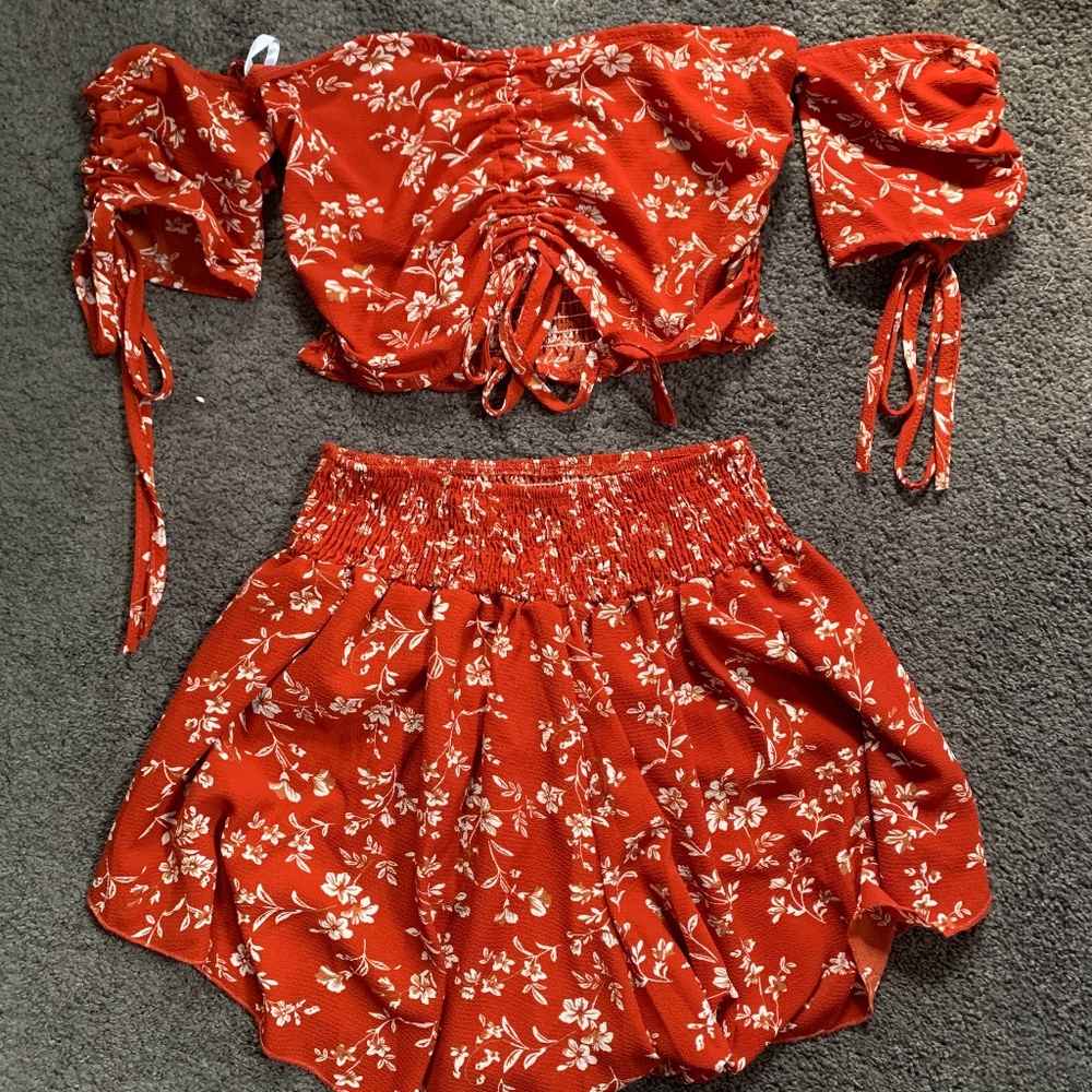 Two Piece Set